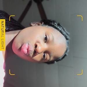 Meet your Posher, Ariah